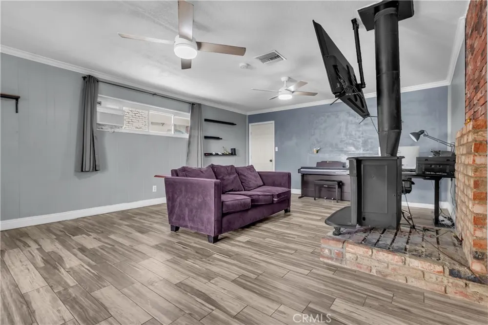 13302 Volunteer Avenue Norwalk, CA 90650