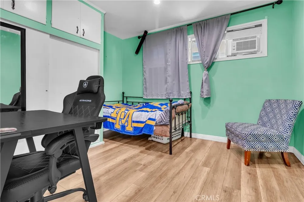 13302 Volunteer Avenue Norwalk, CA 90650