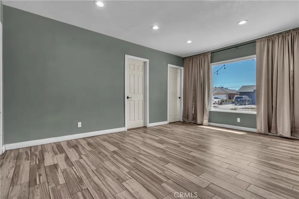13302 Volunteer Avenue Norwalk, CA 90650