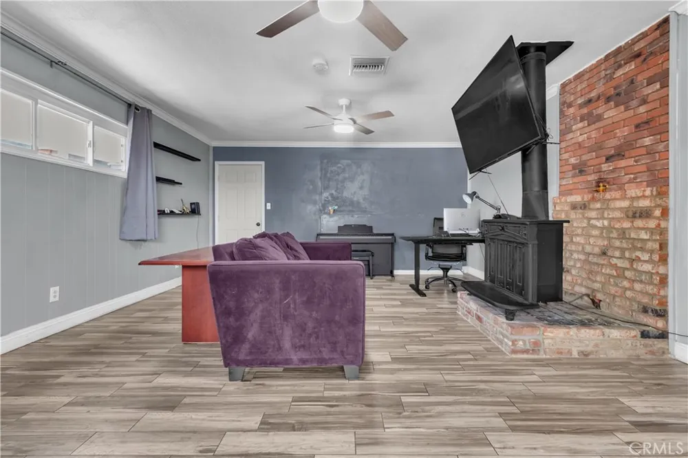 13302 Volunteer Avenue Norwalk, CA 90650