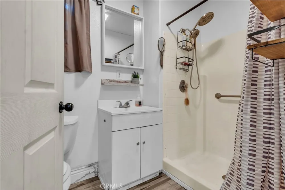 13302 Volunteer Avenue Norwalk, CA 90650