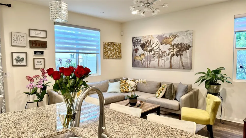 14601 Del Playa Panorama City, CA 91402