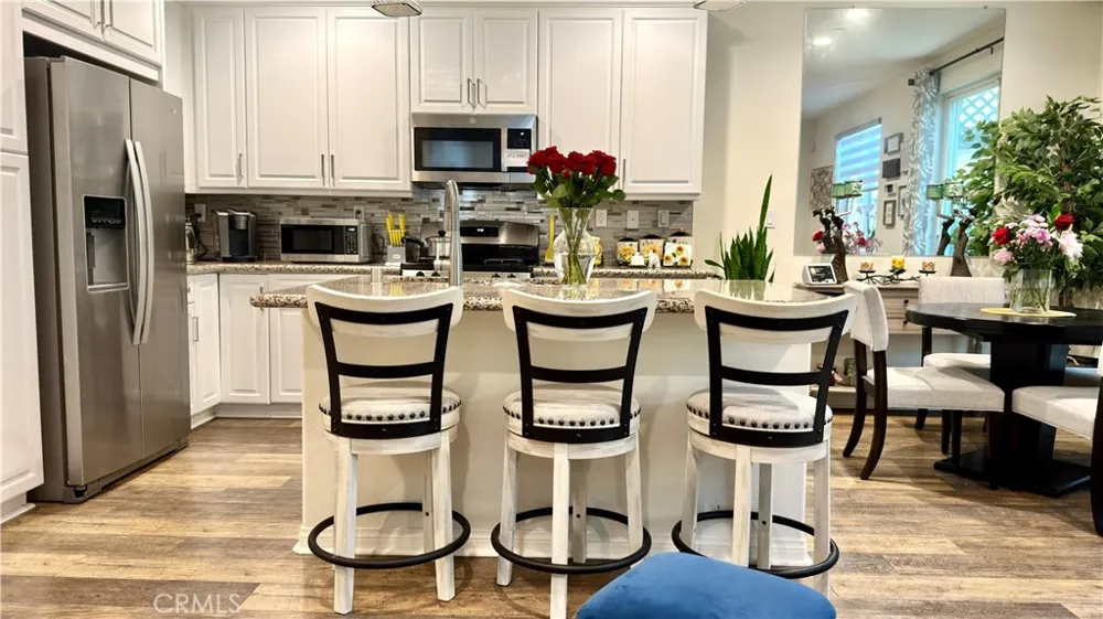 14601 Del Playa Panorama City, CA 91402