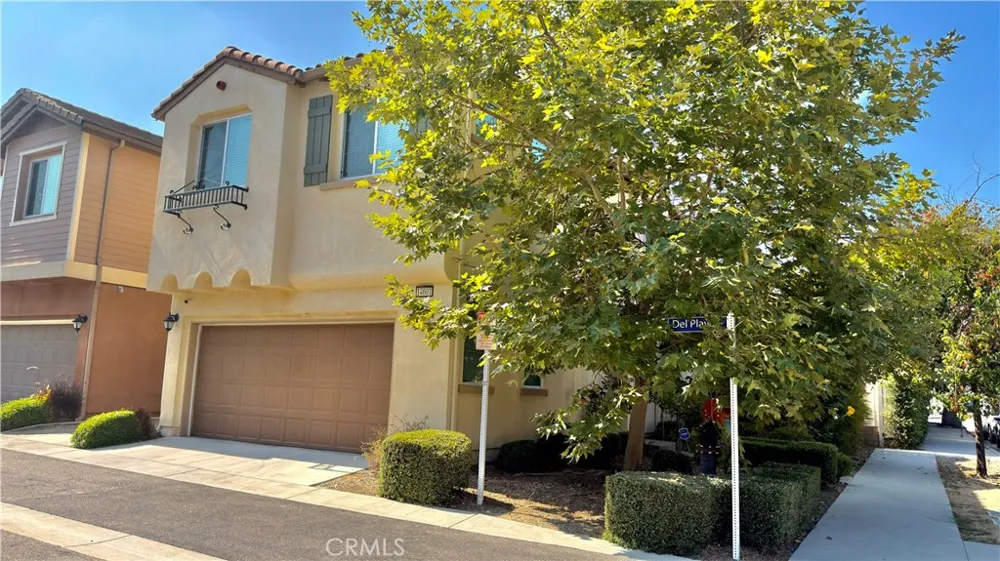 14601 Del Playa Panorama City, CA 91402