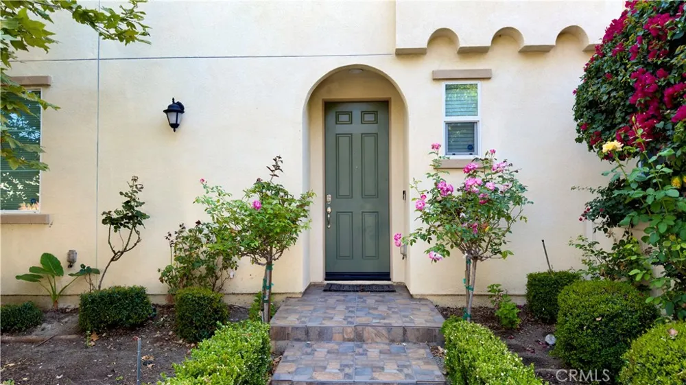 14601 Del Playa Panorama City, CA 91402
