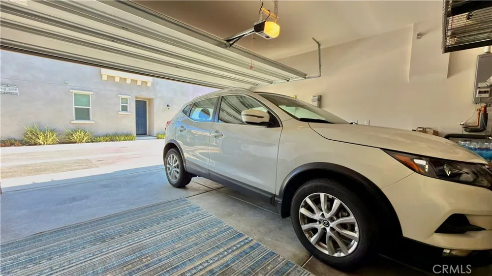 14601 Del Playa Panorama City, CA 91402
