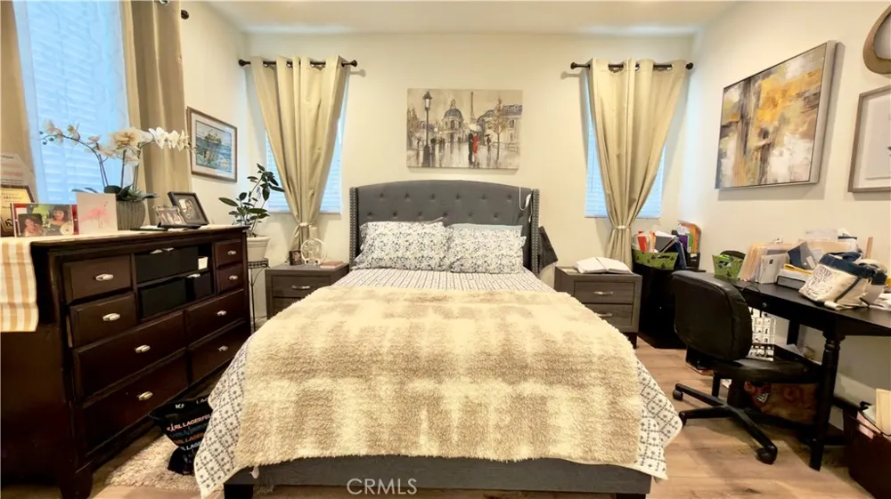 14601 Del Playa Panorama City, CA 91402