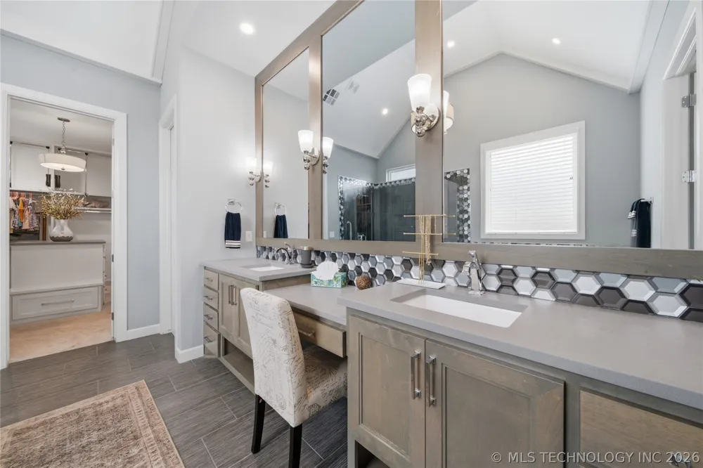 405 E 127th Place S Jenks, OK 74037