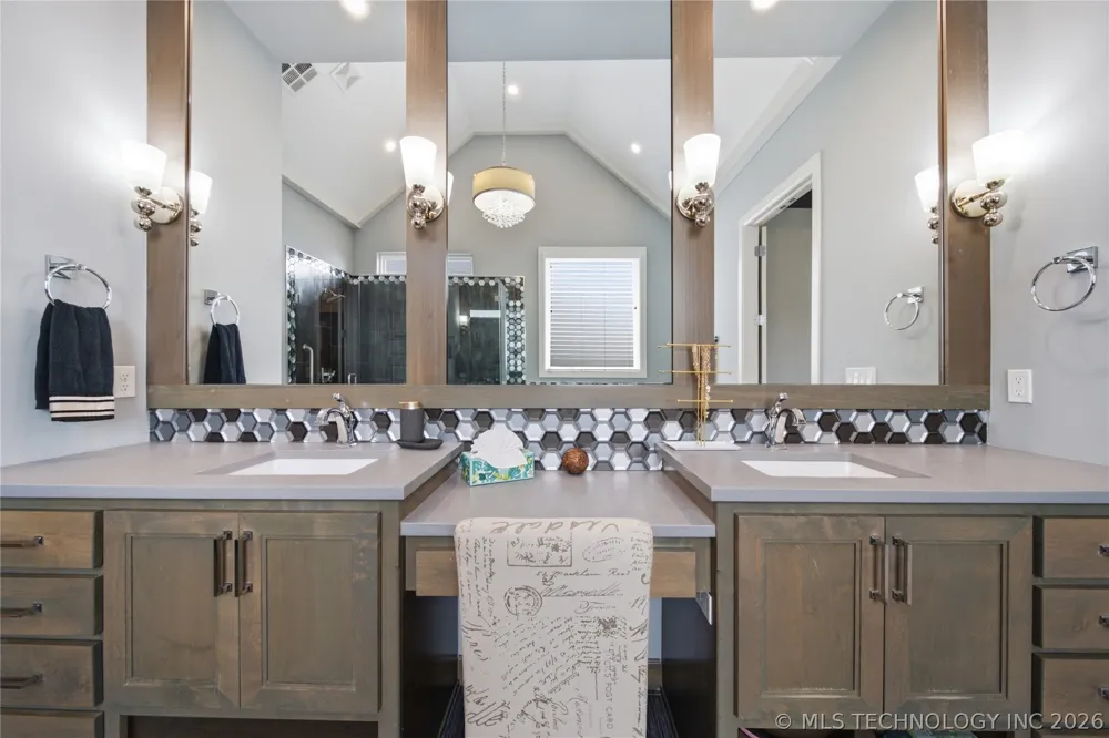 405 E 127th Place S Jenks, OK 74037