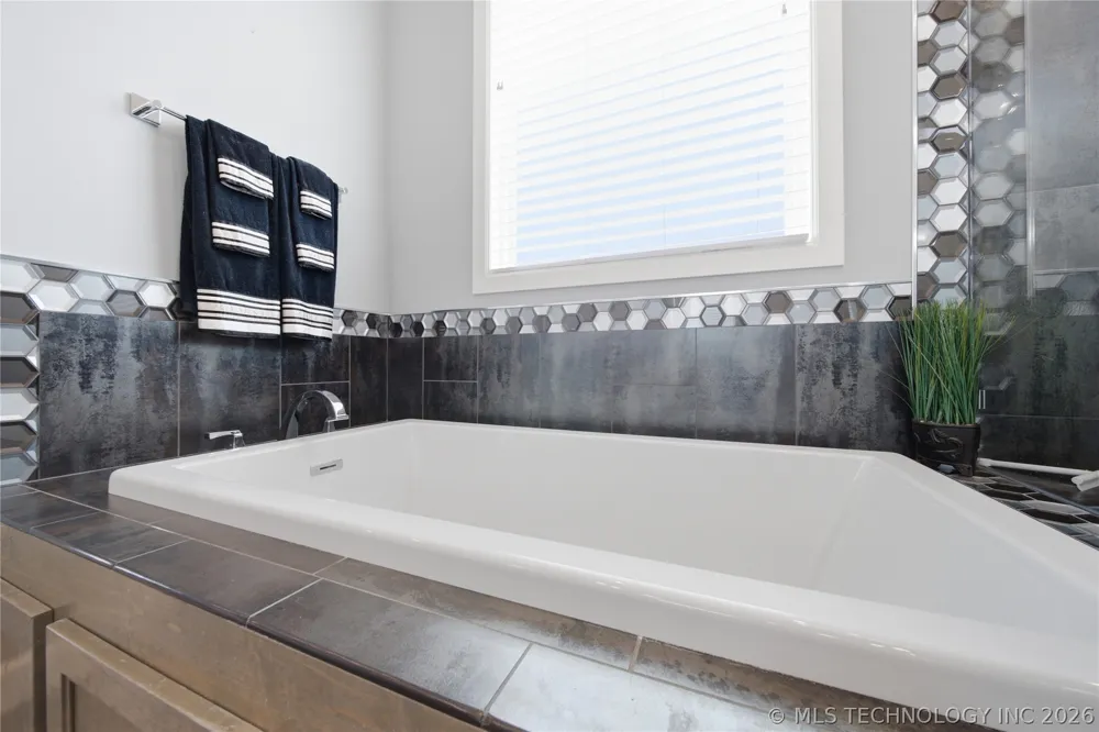405 E 127th Place S Jenks, OK 74037