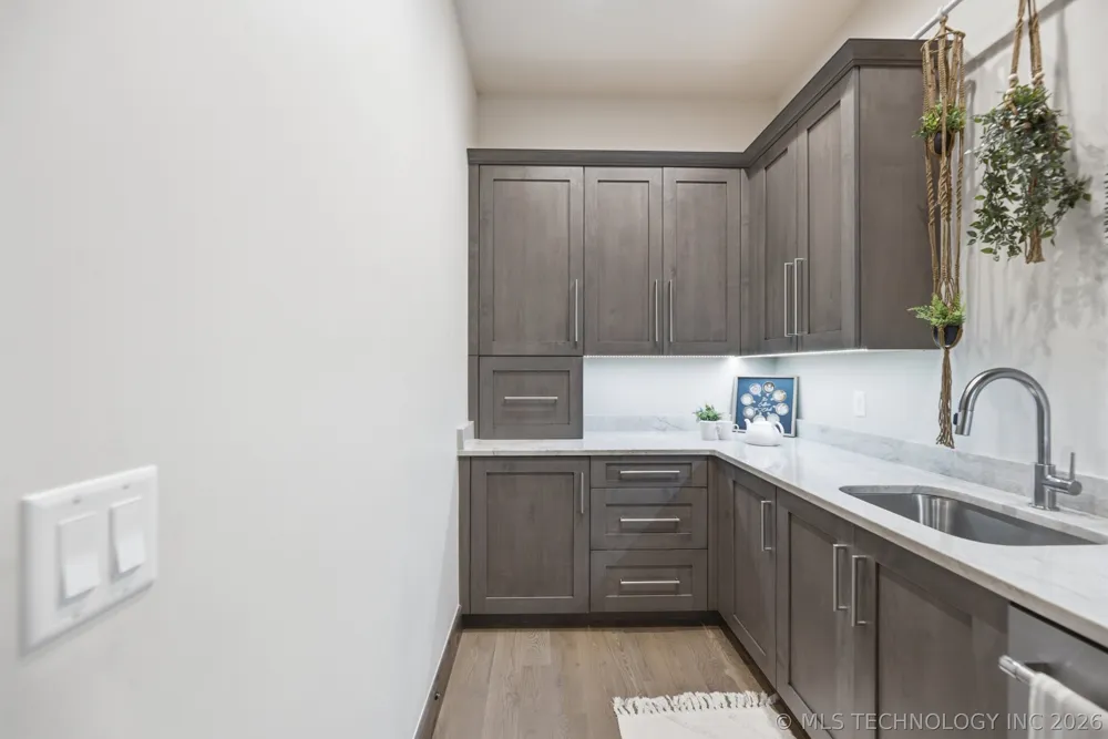 3557 W 75th Street Tulsa, OK 74132