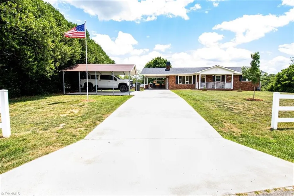 211 Parsons Road North Wilkesboro, NC 28659