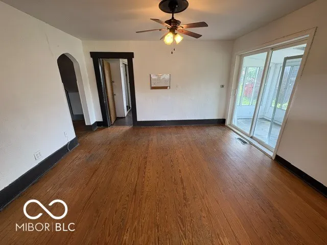321 W Jay Street Dunkirk, IN 47336