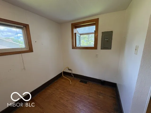 321 W Jay Street Dunkirk, IN 47336