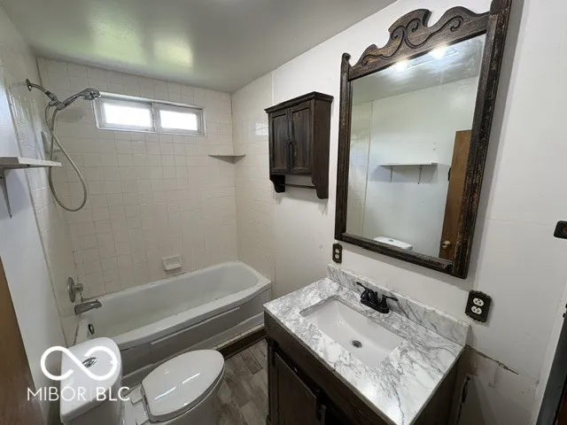 321 W Jay Street Dunkirk, IN 47336