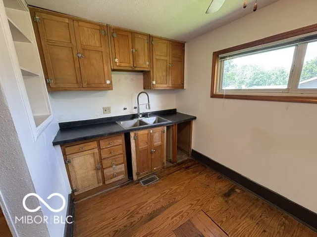 321 W Jay Street Dunkirk, IN 47336
