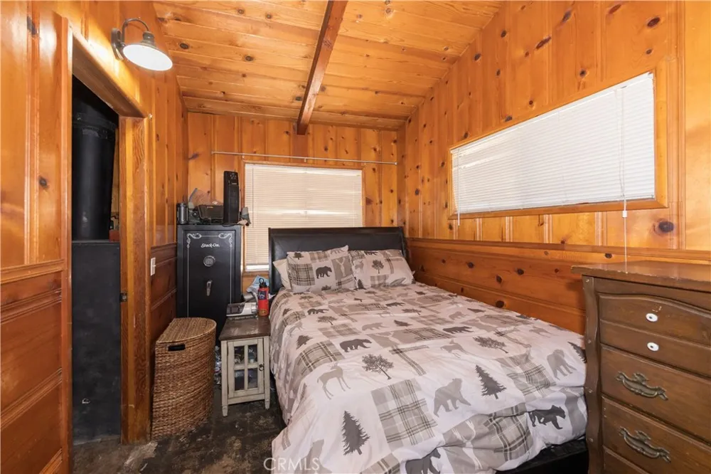 2485 Spring Running Springs, CA 92382