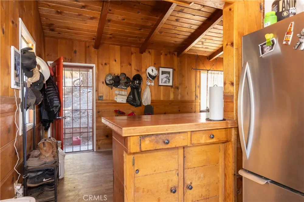 2485 Spring Running Springs, CA 92382