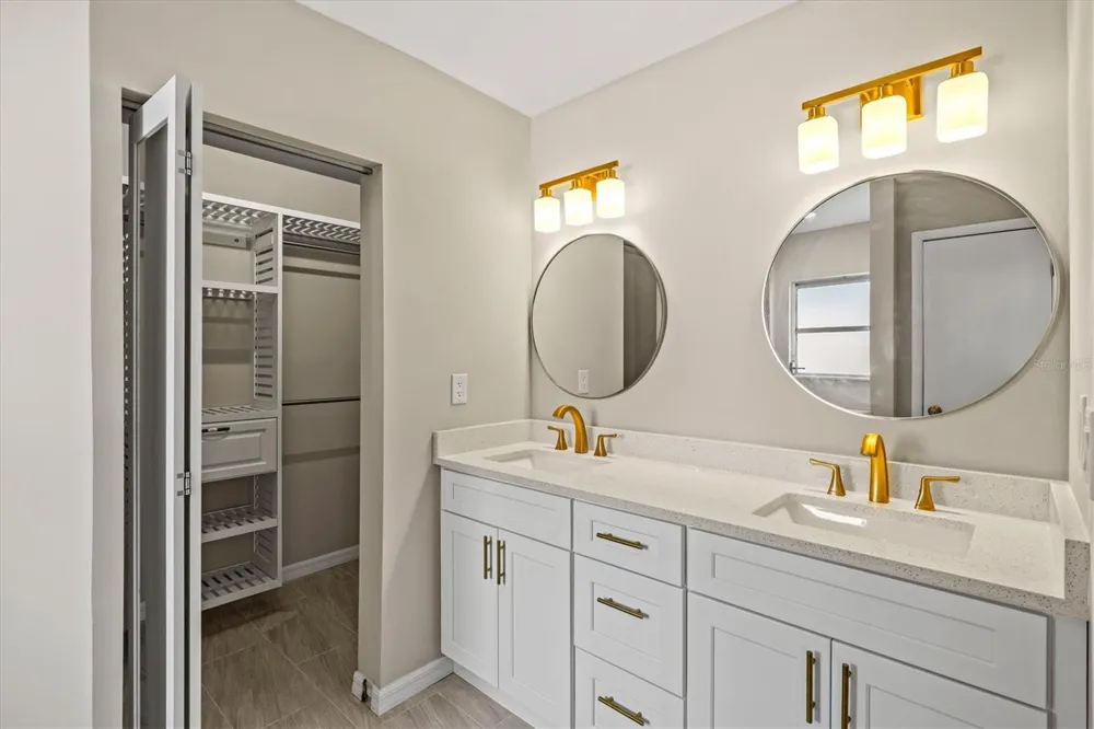 106 AURORA STREET E Venice, FL 34285