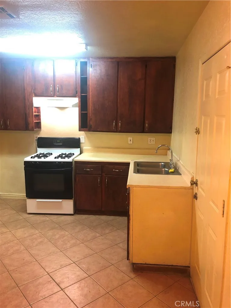 14650 Boyle Fontana, CA 92337
