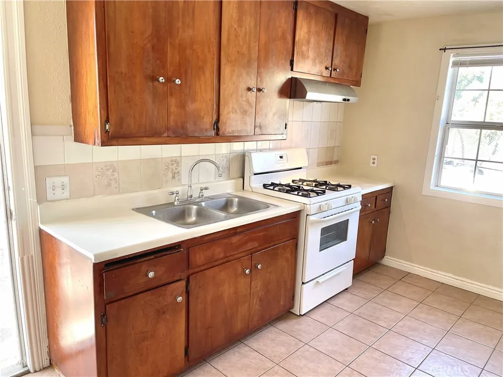 14650 Boyle Fontana, CA 92337