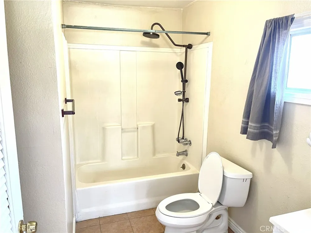 14650 Boyle Fontana, CA 92337