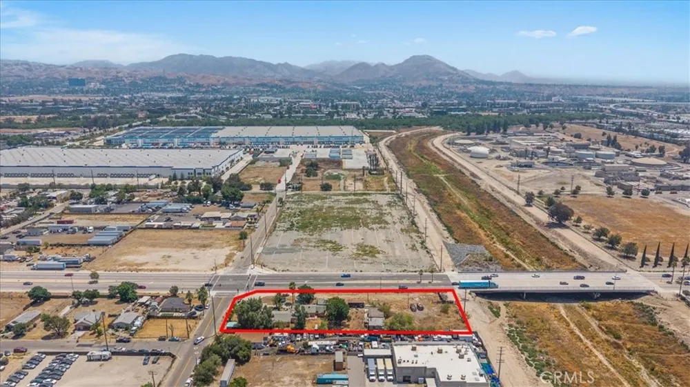 1144 S Washington San Bernardino, CA 92408