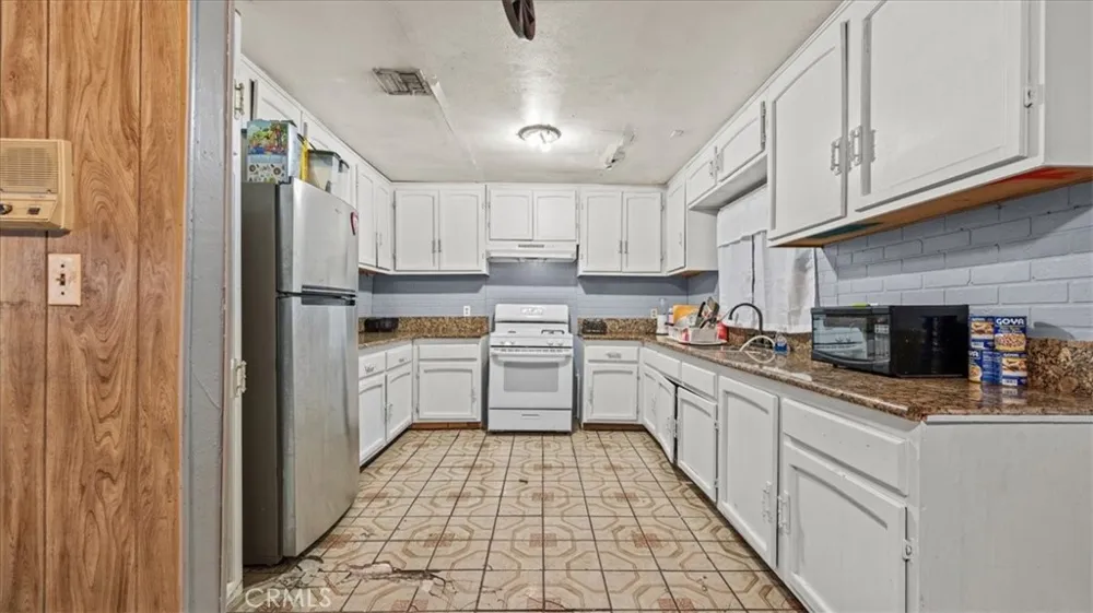 1144 S Washington San Bernardino, CA 92408