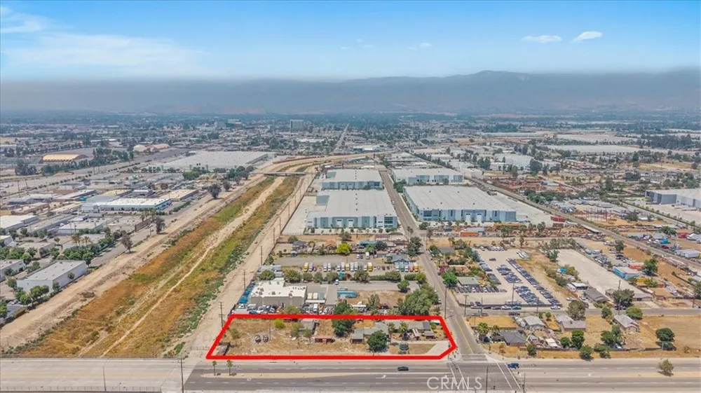 1144 S Washington San Bernardino, CA 92408