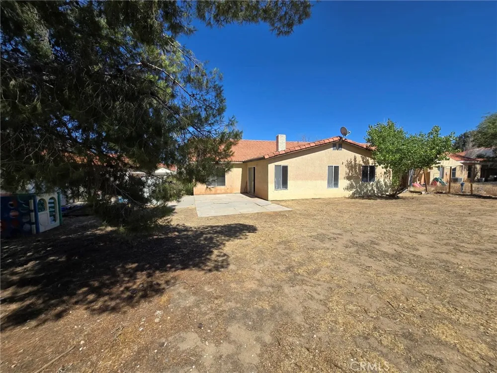 14572 Agave Adelanto, CA 92301