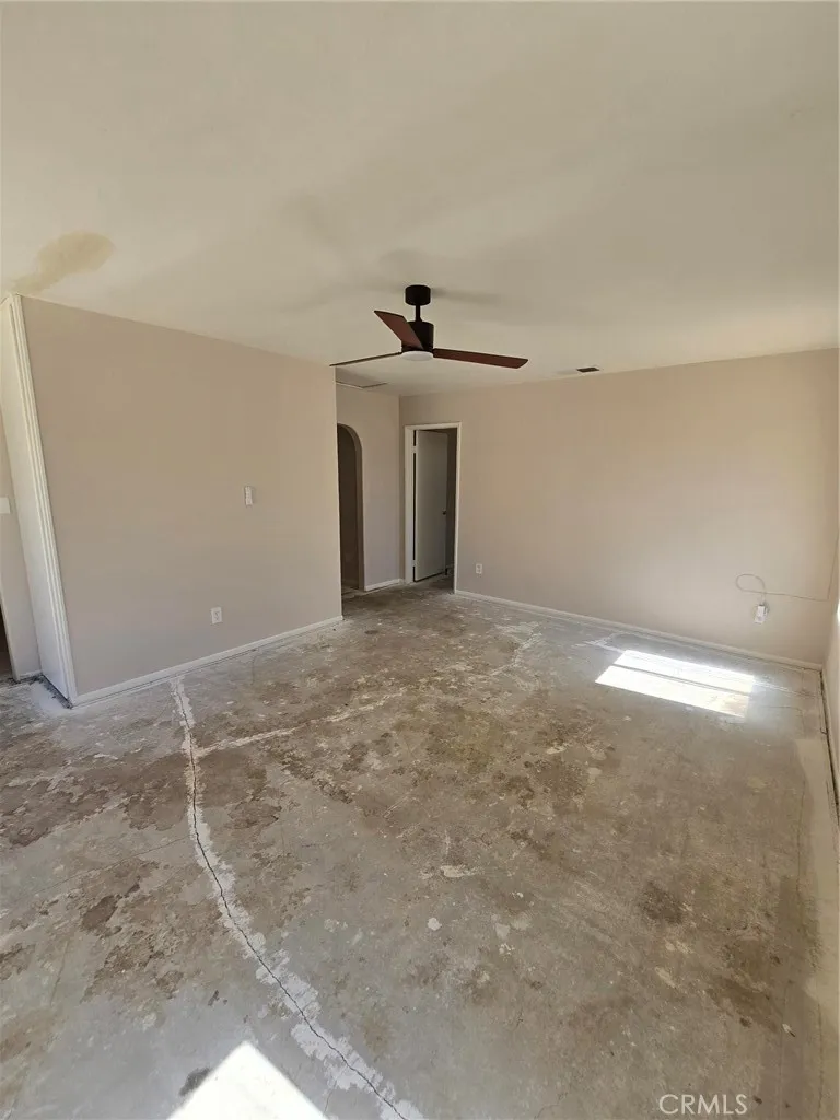 14572 Agave Adelanto, CA 92301