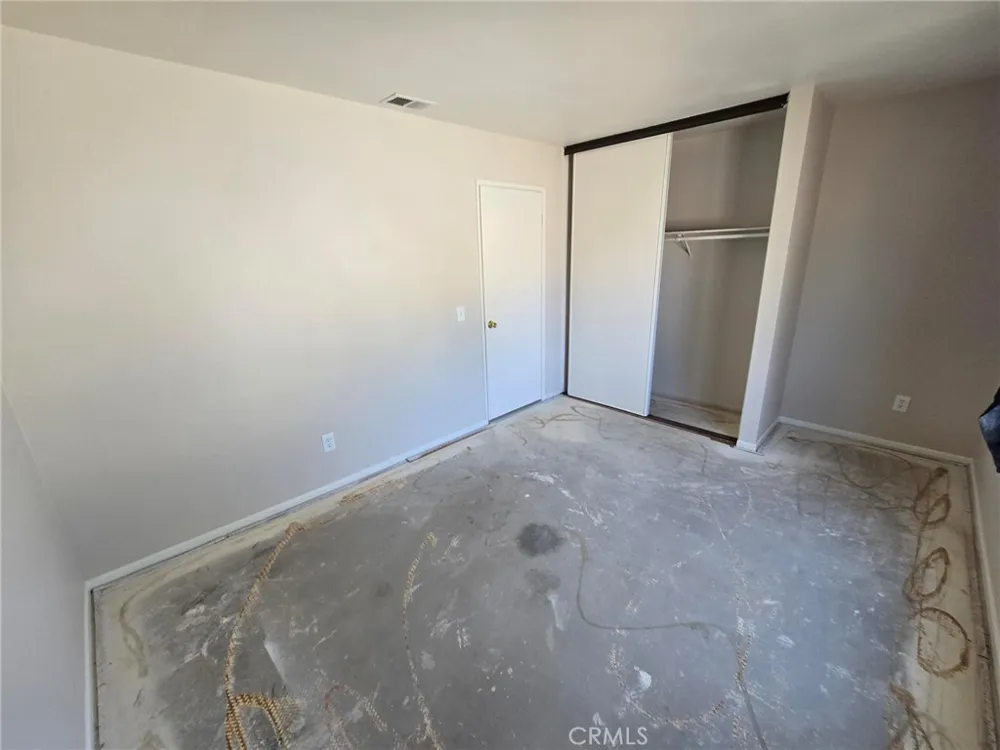 14572 Agave Adelanto, CA 92301