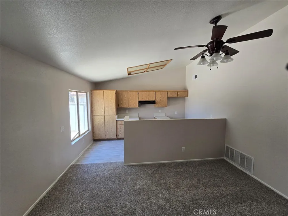 14572 Agave Adelanto, CA 92301
