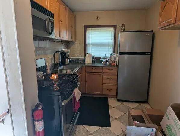 646 S Francis Avenue Lansing, MI 48912