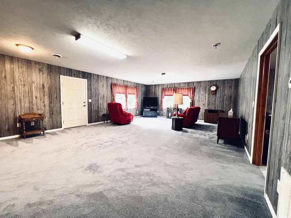 5905 E Moorestown Road Norwich Township, MI 49651
