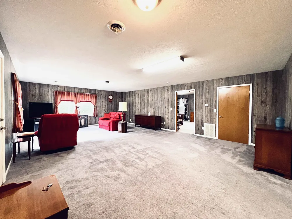 5905 E Moorestown Road Norwich Township, MI 49651