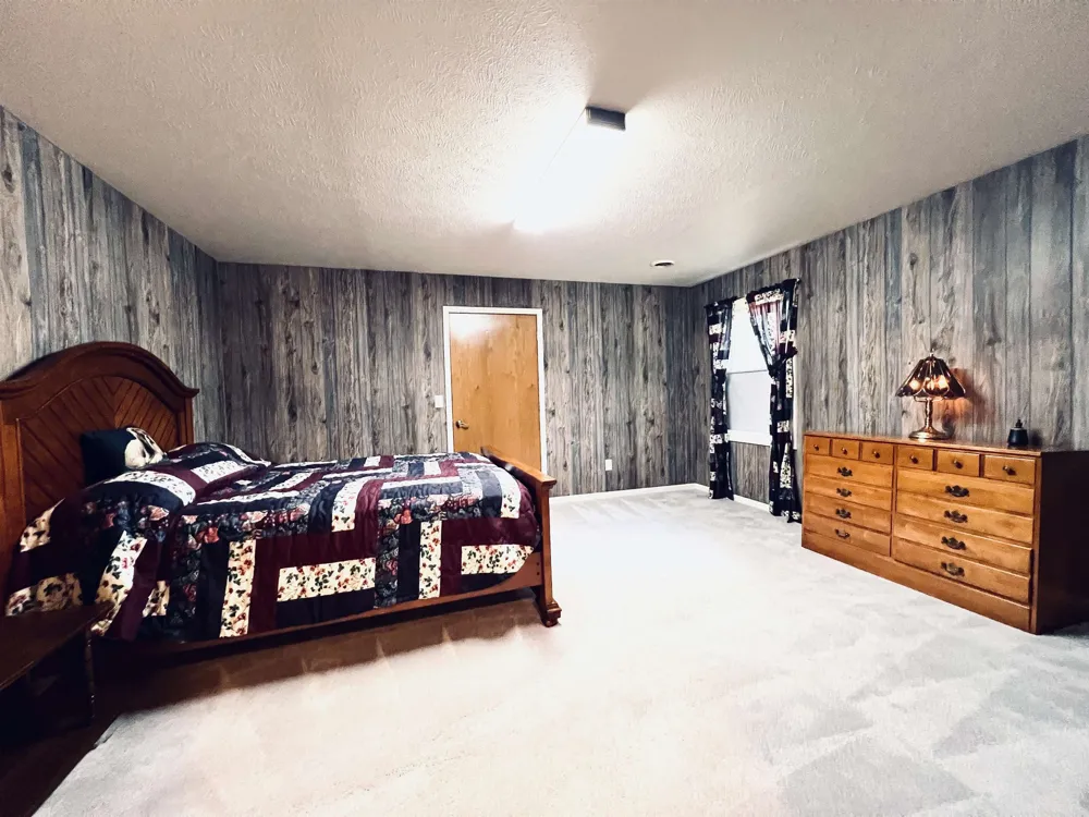 5905 E Moorestown Road Norwich Township, MI 49651