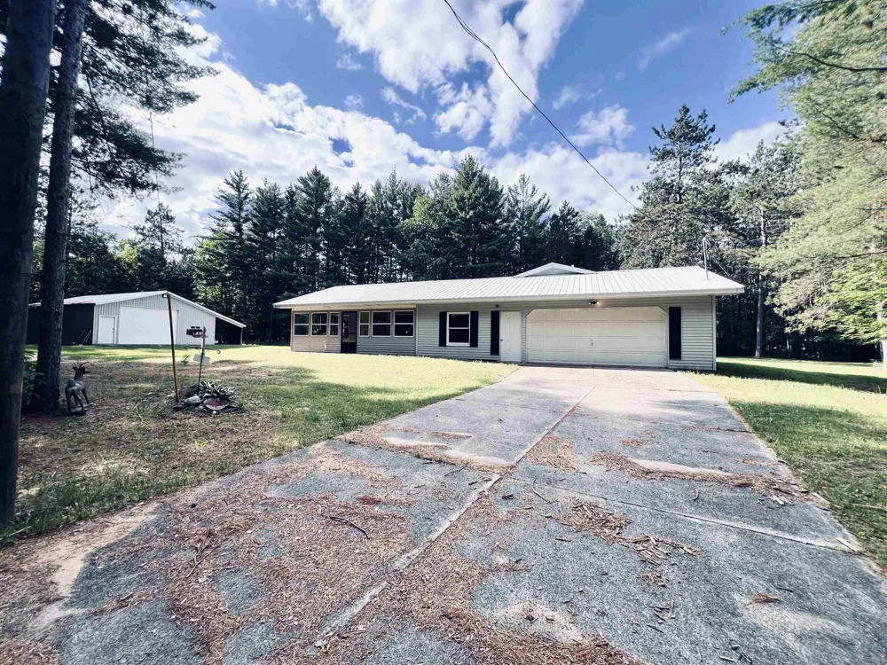 5905 E Moorestown Road Norwich Township, MI 49651