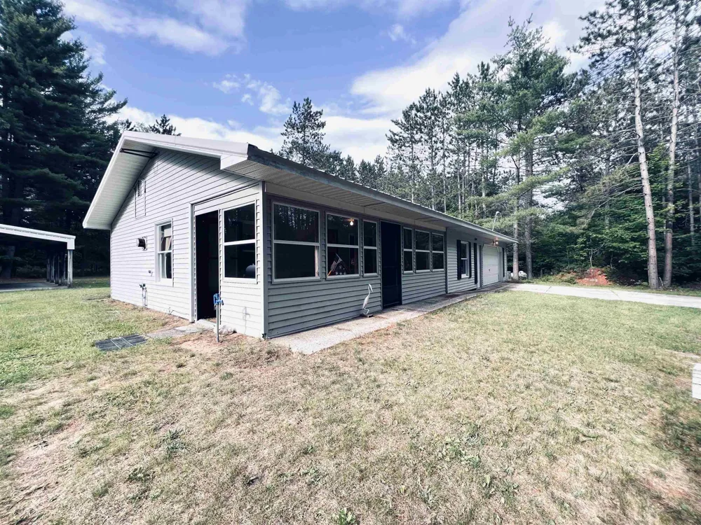 5905 E Moorestown Road Norwich Township, MI 49651