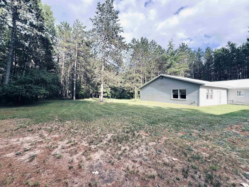 5905 E Moorestown Road Norwich Township, MI 49651