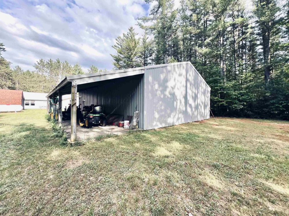 5905 E Moorestown Road Norwich Township, MI 49651