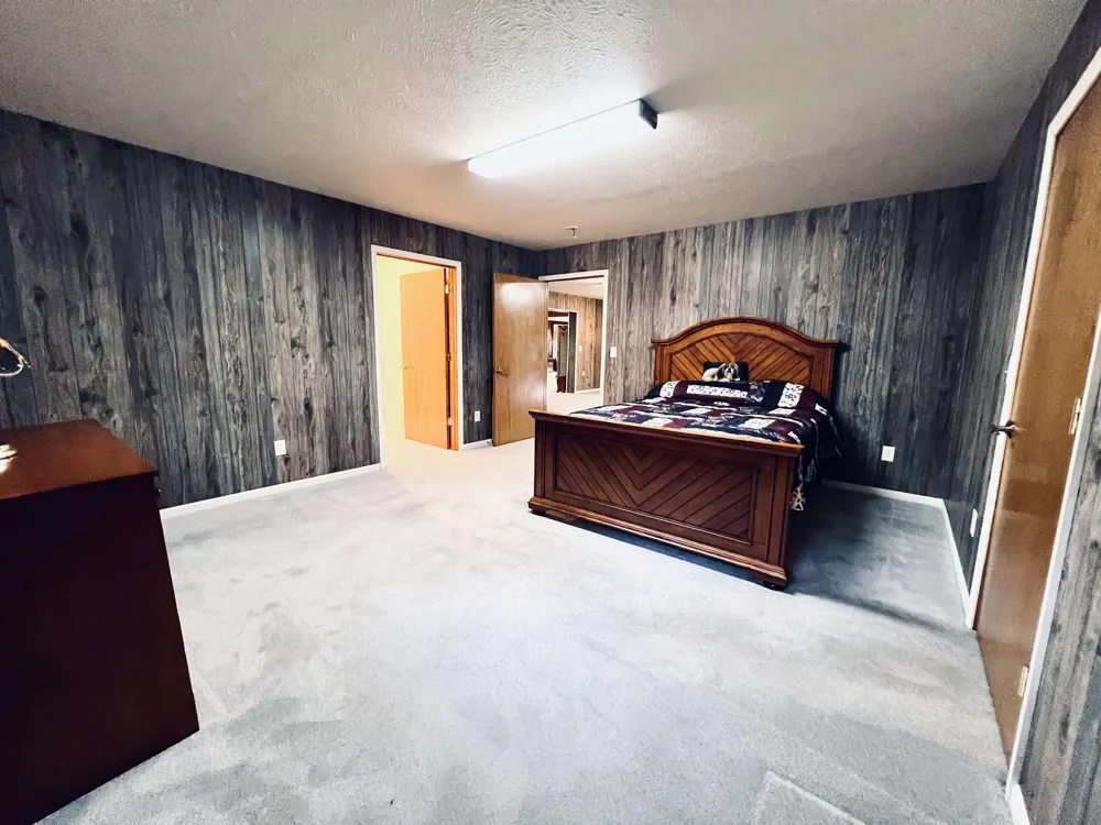 5905 E Moorestown Road Norwich Township, MI 49651