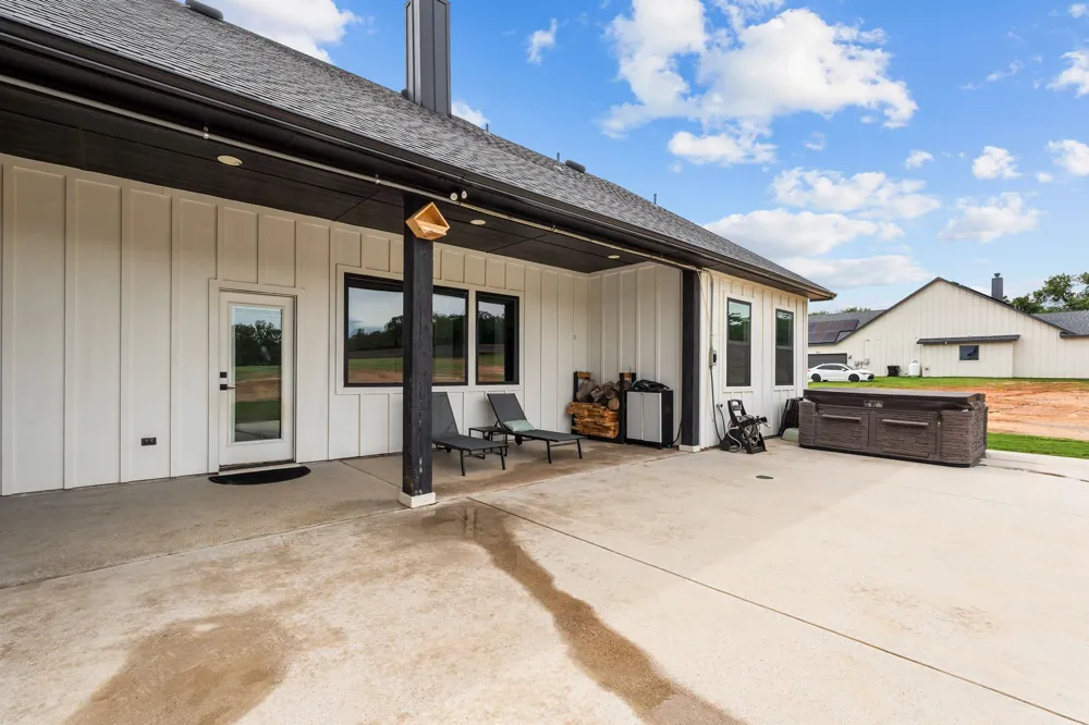 204 Zebrastone Way Poolville, TX 76487