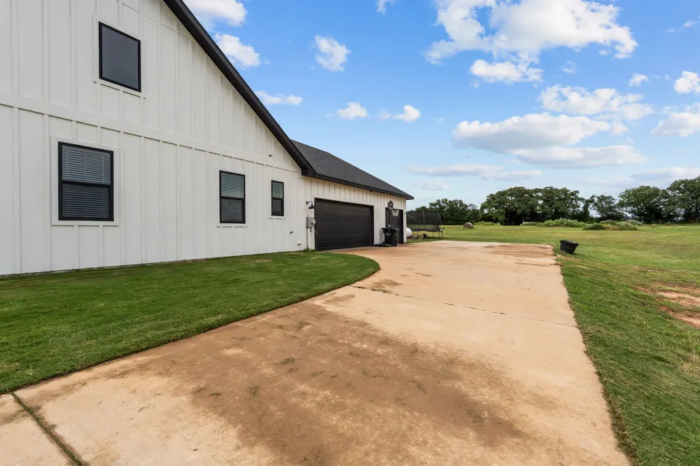 204 Zebrastone Way Poolville, TX 76487