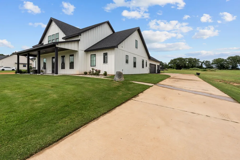 204 Zebrastone Way Poolville, TX 76487