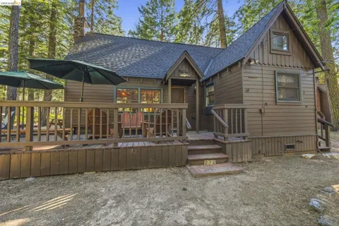 232 SUGAR PINE AVE
