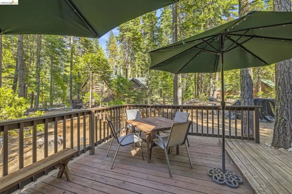 232 SUGAR PINE AVE Pinecrest, CA 95364
