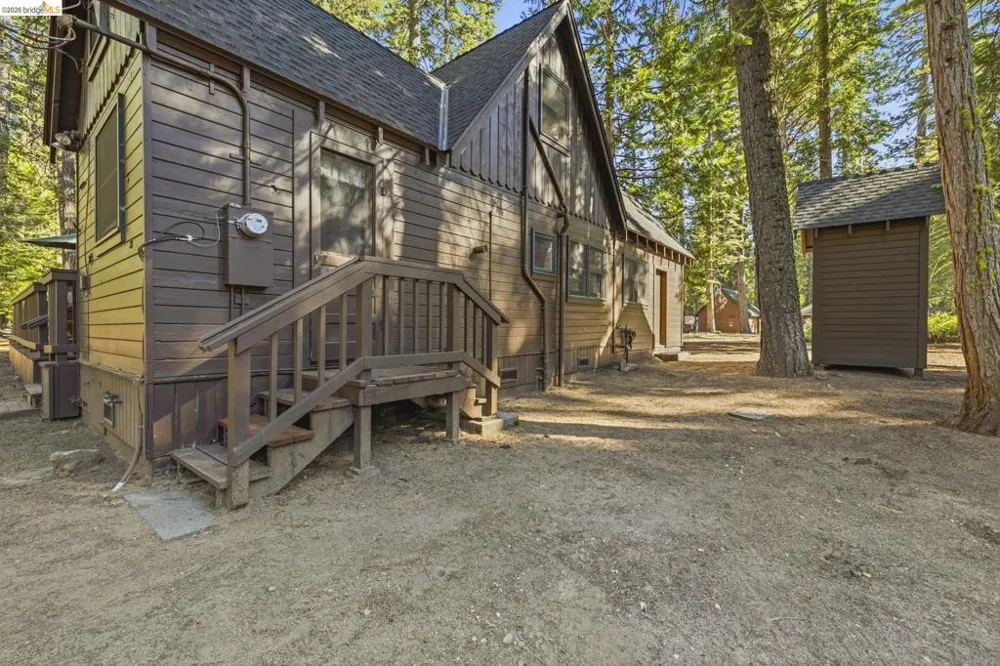 232 SUGAR PINE AVE Pinecrest, CA 95364