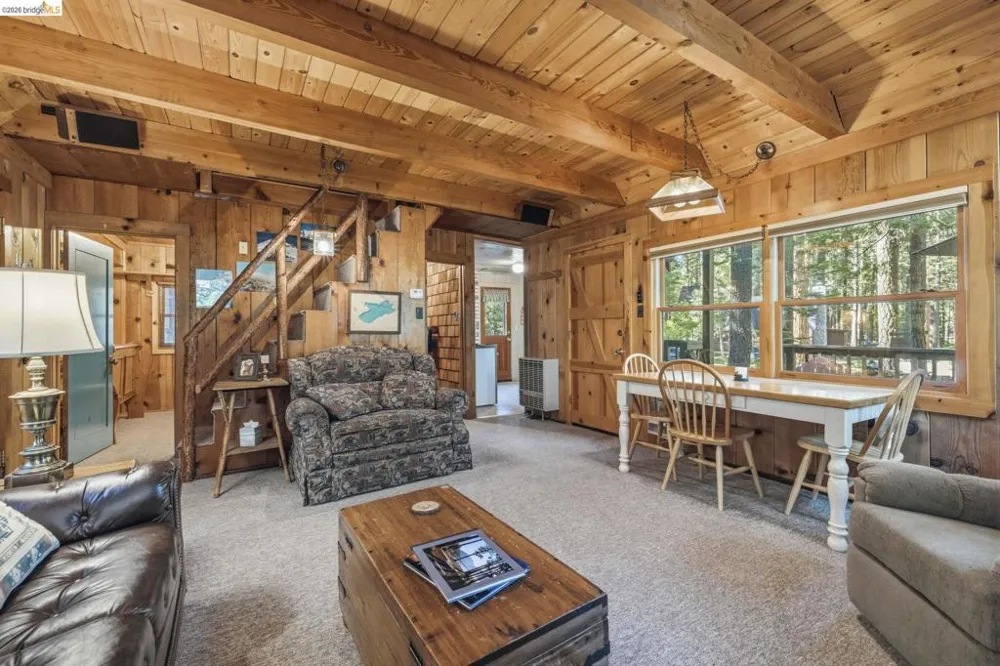 232 SUGAR PINE AVE Pinecrest, CA 95364