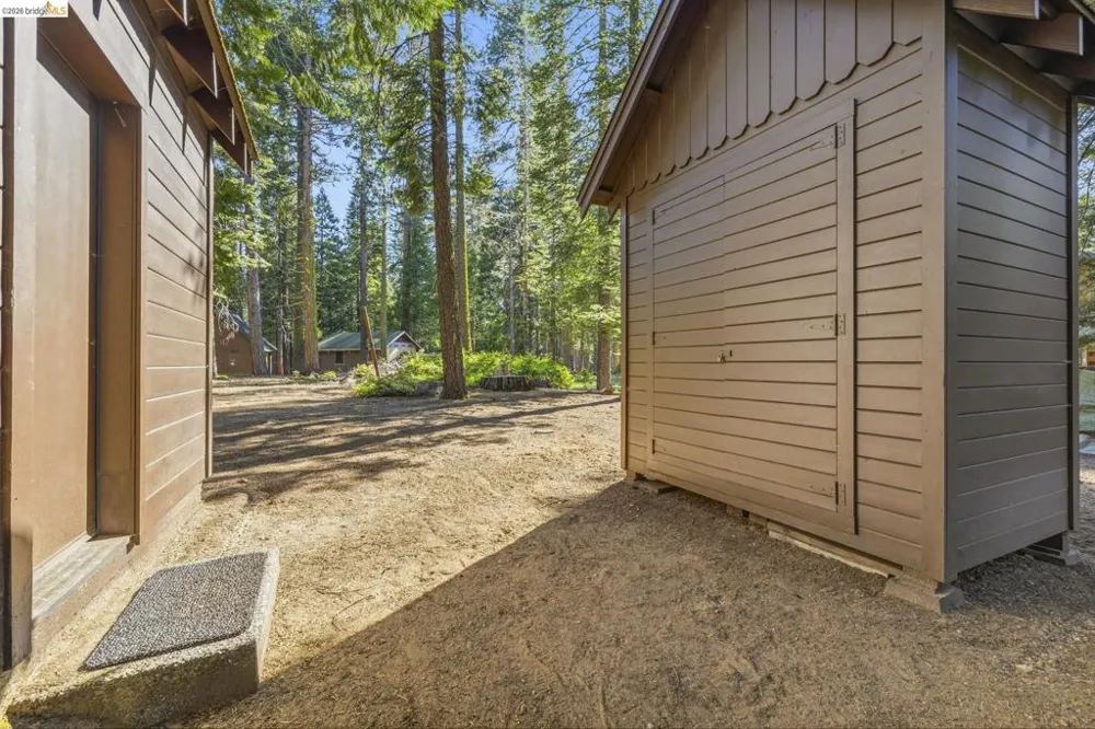 232 SUGAR PINE AVE Pinecrest, CA 95364